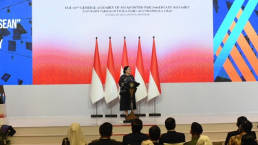 Ketua DPR RI Puan Maharani saat membuka acara Sidang Umum AIPA ke-44
