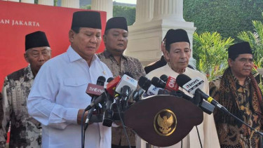 Prabowo Subianto dan Habib Luthfi.