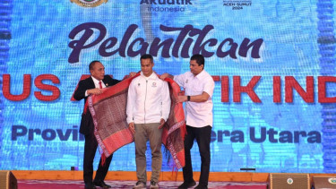  Gubernur Sumatera Utara, Edy Rahmayadi dan Ketua Umum PB Akuatik Indonesia, Ann