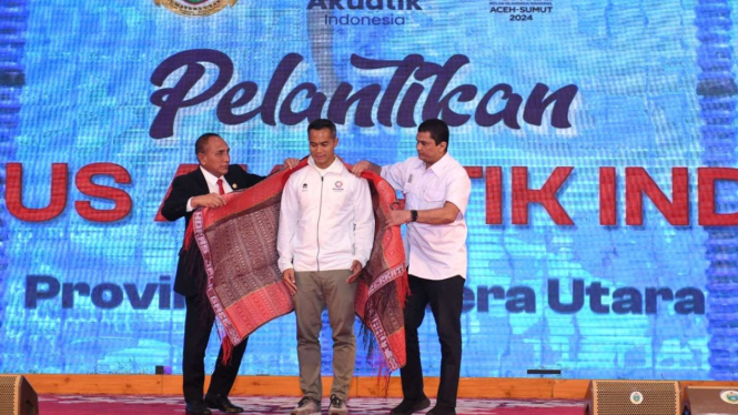  Gubernur Sumatera Utara, Edy Rahmayadi dan Ketua Umum PB Akuatik Indonesia, Ann