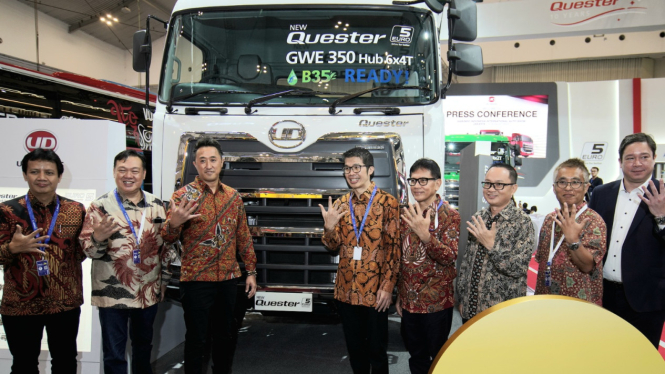 UD Trucks rayakan 10 tahun truk andalan Quester