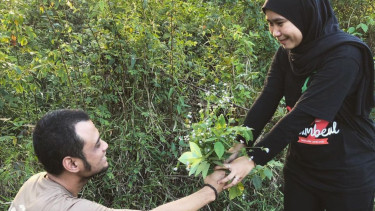 Panji Petualang dan Istrinya, Nenty Estevany