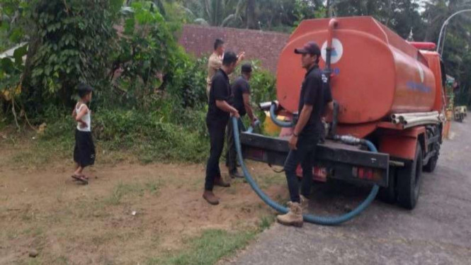 BPBD distribusi air bersih ke masyarakat terdampak kekeringan di Gunungkidul.