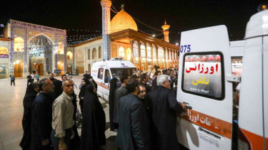 Penembakan kuil Syiah di Iran
