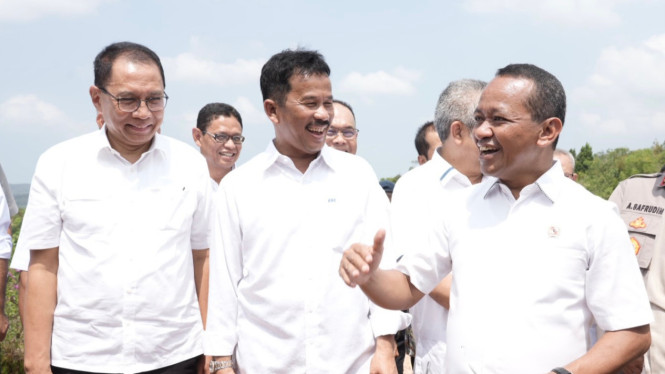 Kepala BP Batam Muhammad Rudi, bersama Menteri Investasi RI Bahlil Lahadalia