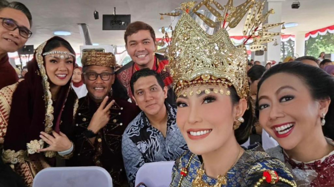 Para artis hadiri HUT Kemerdekaan RI ke-78 di Istana Negara.