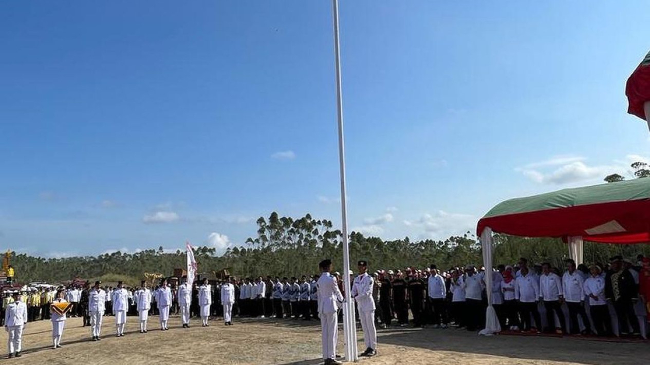 Foto Anindya Bakrie Hingga Bambang Susantono Upacara HUT Kemerdekaan RI ...