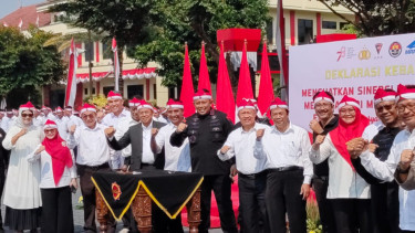 Dankor Brimob Komjen Pol Anang dan para rektor PTN di Mako Brimob, Depok