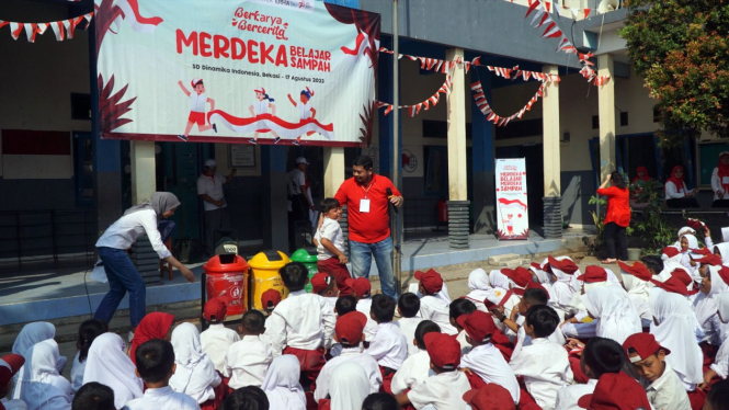 Edukasi Mengenai Sampah ke Siswa SD