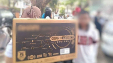 Viral bocah dapat dorprize tiket umroh diganti hadiah TV dan dispenser