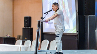 Kolaborasi Unik Aparel Timnas Indonesia, Ada Sepatu Bola ala Batman