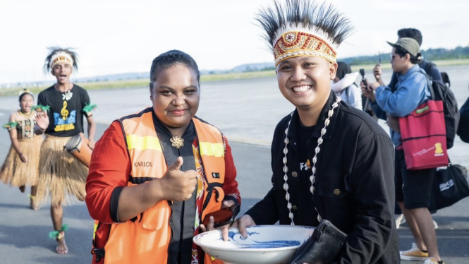 Alfa Bintang Orchestra tampil di Biak, Papua.