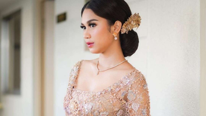 Istri Pratama Arhan, Azizah Salsha