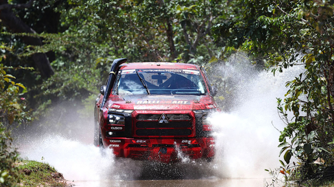 VIVA Otomotif: Tim Mitsubishi Ralliart di ajang AXCR 2023