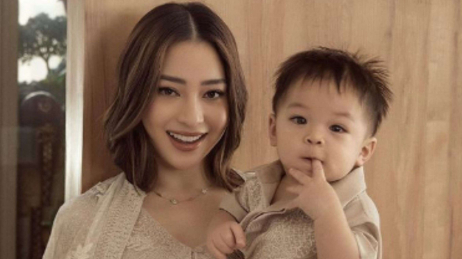 Nikita Willy dan putranya, Issa