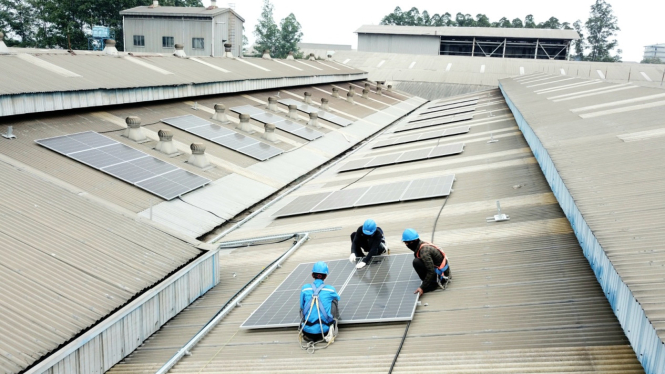 solar panel installation at Braja Mukti Cakra 