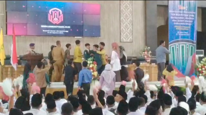 Gubernur Sumbar Diusir Mahasiswa UIN Bukittinggi