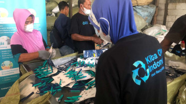 Bea Cukai dan P&G Musnahkan 800 Ribu Pisau Cukur Tiruan