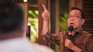 Membongkar Tuduhan Pratikno sebagai Operator Politik Jokowi, Strategi untuk Menjatuhkan