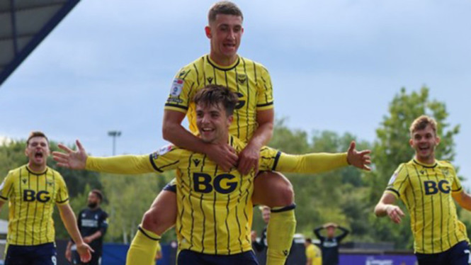 Selebrasi pemain Oxford United