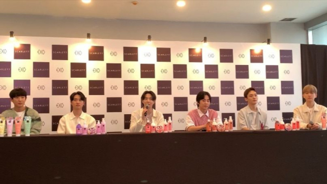 Meet & Geet bertajuk SCARLETT x EXO Glow To You di Beach City, 