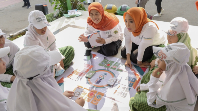 Eny Retno Yaqut saat hadir di MIN 4 Pondok Pinang Jakarta