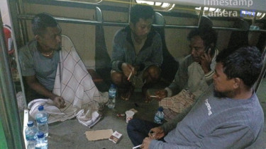 KM. Semangat Baru Bermuatan BBM Terbalik Di Perairan Puriri Timika, 2 ABK Belum Ditemukan.