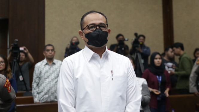 Rafael Alun Trisambodo, Sidang Perdana
