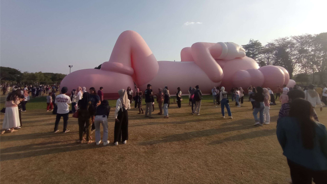 Hari Terakhir KAWS Holiday di Candi Prambanan, Begini Suasananya