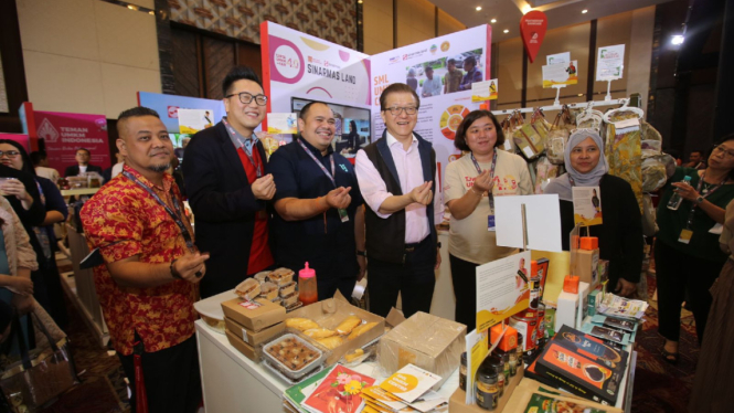 Board Member Sinar Mas, Franky Oesman Widjaja.
