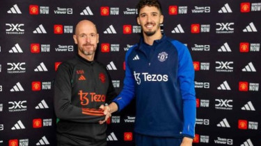 Kiper asal Turki, Altay Bayindir