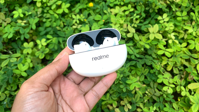 Realme Buds Air 5.