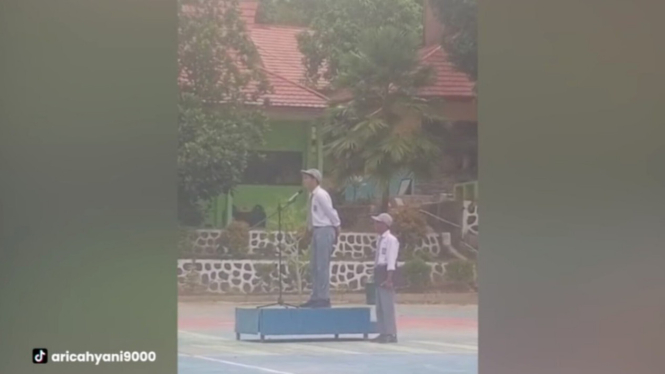 Siswa SMAN di Kutai Kartanegara dihukum jadi pembina upacara