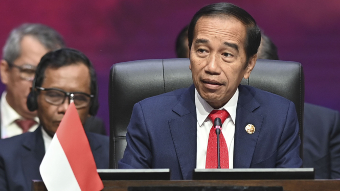 Presiden Joko Widodo (Jokowi) membuka Plenary Session KTT ASEAN ke-43.