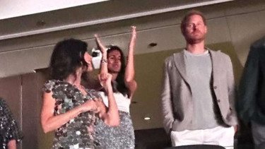 Pangeran Harry dan Meghan Markle saat menonton konser Beyonce