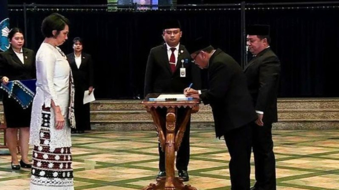 Pelantikan Prof. Dr. Baharuddin, ST., M.Pd, sebagai Rektor Unimed 2023-2027.