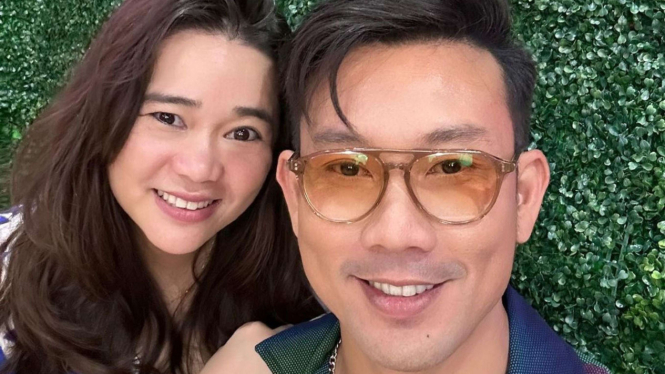 Olivia Allan dan Denny Sumargo