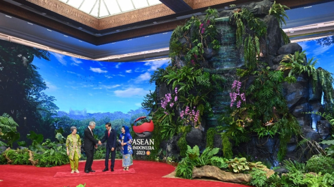 Jokowi dan Dekorasi Ruangan Yang Bikin Gagal Fokus