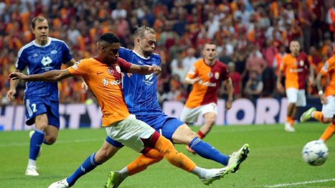 Pemain Galatasaray, Tete (kiri)