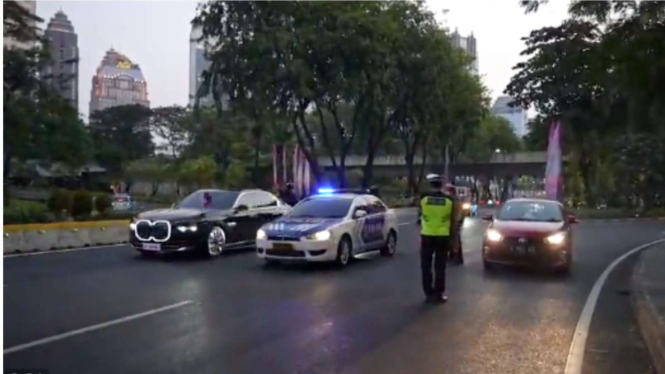 Viral Polisi Maki Polisi dengan Katas Kasar 