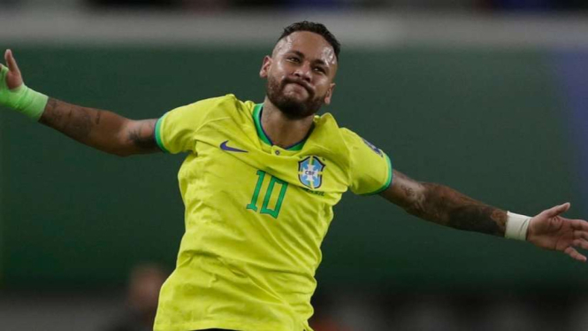 Pemain Timnas Brasil Neymar rayakan gol