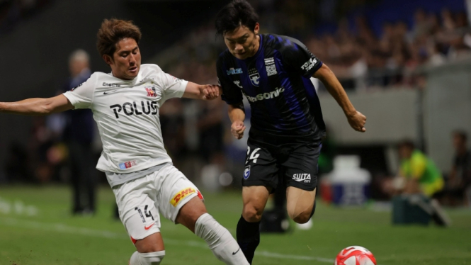 Urawa Red Diamonds vs Gamba Osaka