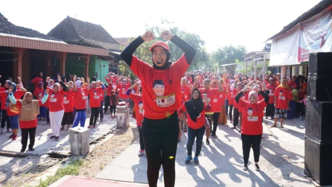 Relawan Pendukung Herviano, Sedulur Saklawase, Bikin Senam Bersama
