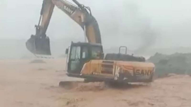 Banjir bandang di Kawasan Indonesia Weda Bay Industrial Park (IWIP), Halmahera