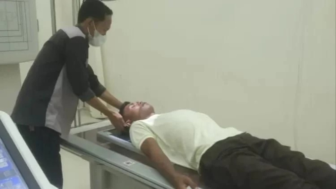 Korban Gio saat divisum di RSUD Komodo.