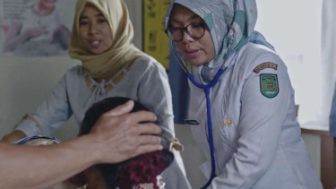 Bidan Rosmiati 