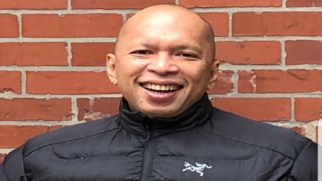 Handry Satriago.