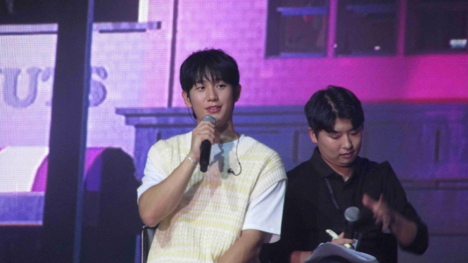 Jung Hae In.