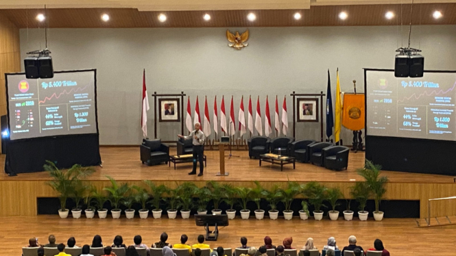 Ganjar Pranowo di FISIP UI Depok