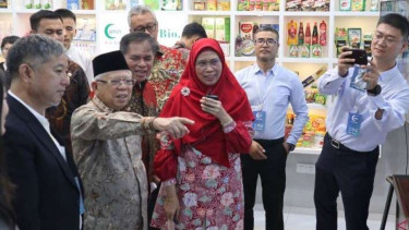 Wapres, Dirut LPPOM MUI Muti Arintawati, Direktur LPPOM MUI Shanghai Dawood Su